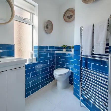 Sycamore House Apartment *