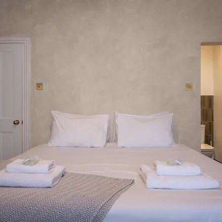 Apartment Sycamore House