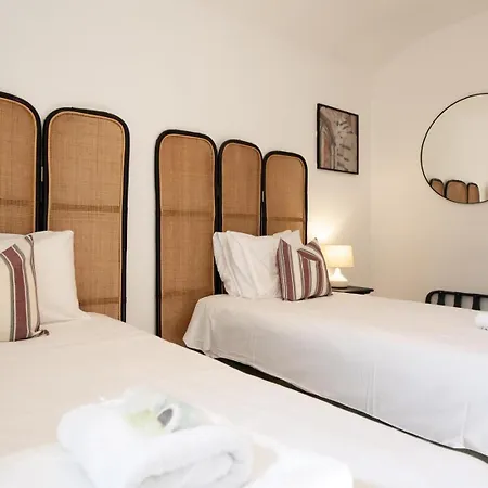 Sycamore House Apartment