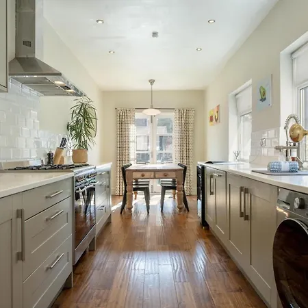 Sycamore House * يورك