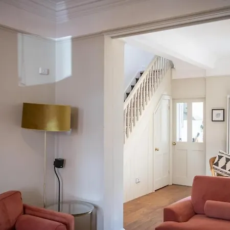 Dom wakacyjny Sycamore House *