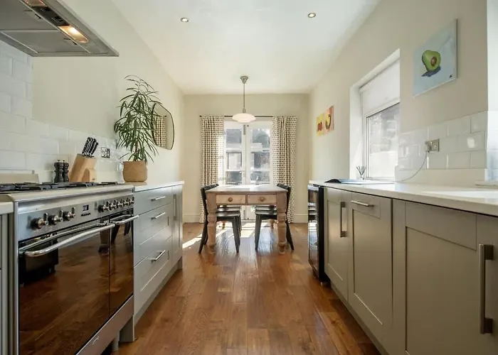 Дом отдыха Sycamore House